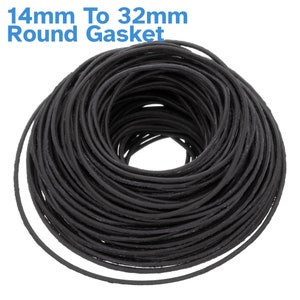 Pode incluir: Um rolo de juntas redondas de borracha preta, de 14 mm a 32 mm de diâmetro.