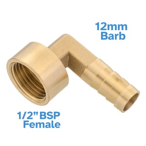 Può includere: Raccordo a gomito in ottone da 1/2 pollice BSP femmina a 12 mm barb. Il raccordo è in ottone e ha una filettatura femmina BSP da 1/2 pollice su un'estremità e un barb da 12 mm sull'altra estremità.