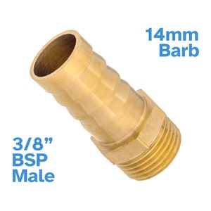 Può includere: Raccordo per tubo in ottone da 3/8" BSP maschio a 14 mm barb. Il raccordo è di colore dorato e ha un'estremità filettata e un'estremità barb.