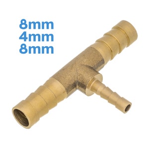 Può includere: Raccordo a T in ottone con tre connessioni per tubo da 8 mm e una da 4 mm.
