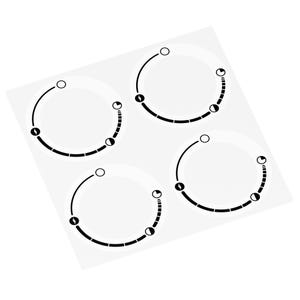 Puede incluir: Cuatro pegatinas circulares blancas con marcas negras. Cada pegatina tiene un c&iacute;rculo con un c&iacute;rculo peque&ntilde;o en la parte superior, un s&iacute;mbolo de rayo y una serie de guiones alrededor del c&iacute;rculo.