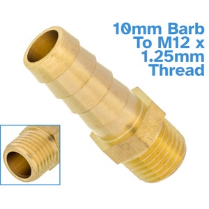 Könnte beinhalten: Messing-Schlauchanschluss mit 10 mm-Barb zu M12 x 1,25 mm Gewinde. Der Anschluss hat ein Gewindeende und ein Barb-Ende zum Anschließen an einen Schlauch.