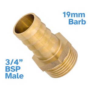 Può includere: Raccordo per tubo in ottone maschio BSP da 3/4 di pollice con un'apertura a barb di 19 mm. Il raccordo è di colore dorato e ha un'estremità filettata.