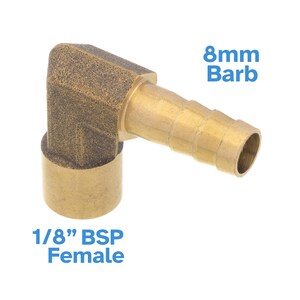 Può includere: Raccordo a gomito in ottone da 1/8 di pollice BSP femmina a 8 mm barb. Il raccordo è in ottone e ha una filettatura femmina BSP da 1/8 di pollice su un'estremità e un barb da 8 mm sull'altra estremità.