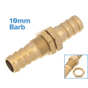 Könnte beinhalten: Ein goldfarbener 10-mm-Barb-Anschluss zum Verbinden von Schläuchen. Der Anschluss hat ein Gewindeende und ein Barb-Ende für sichere Verbindungen.