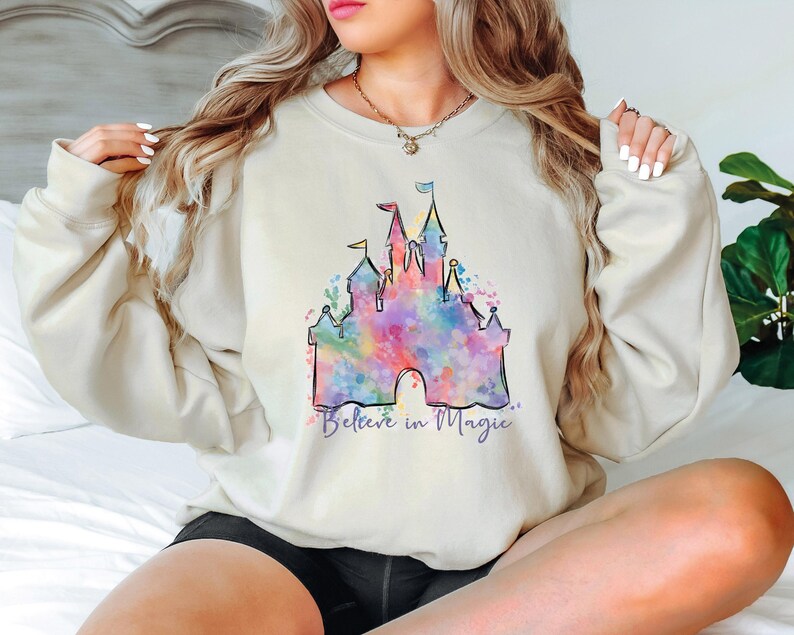 Camiseta del Castillo de Disney, camiseta mágica de Disneyland, camiseta familiar de Magic Kingdom, camiseta a juego de vacaciones de Disney 2026, sudadera de viaje a Disneyland imagen 4