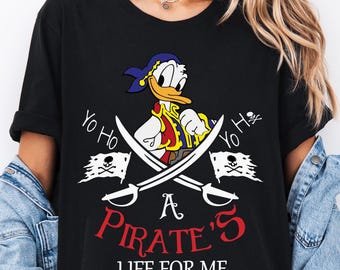 Camiseta "Pato Donald: Una vida de pirata para mí", camiseta "Mickey y sus amigos como pirata", camiseta a juego de cruceros de Disney, camiseta grupal de cruceros de Mickey y sus amigos.