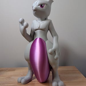 Mewtwo Figurine