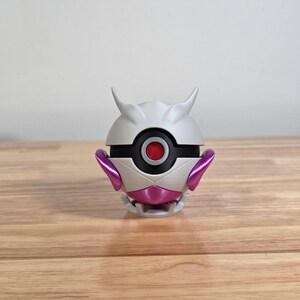 Bal sur le thème de Mewtwo (Mega X)