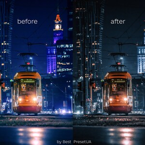 Puede incluir: Un tranv&iacute;a amarillo y naranja viaja por una calle de la ciudad por la noche. El tranv&iacute;a tiene faros brillantes y est&aacute; iluminado por farolas. Edificios altos bordean la calle, y se puede ver una torre del reloj en el fondo.