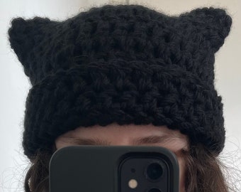 Chapeau de chat noir au crochet fait main