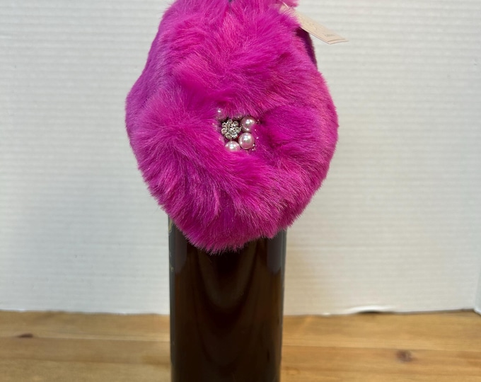 Wine Bottle Topper, Pink Fur Wine Bottle Stole with Jewel