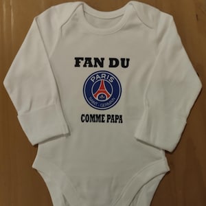 Personalizowane body niemowlęce &quot;Fan PSG jak tata&quot; z możliwością modyfikacji słowa tata wybranym przez siebie słowem