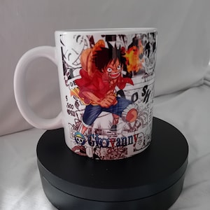Tazza One Piece personalizzata con il nome che preferisci al posto di Giovanny, tazza ideale per un regalo