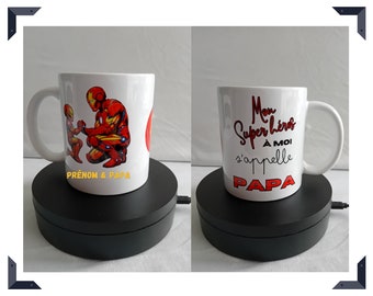 Mug personnalisé Iron man avec le mot PAPA et le prénom de votre choix réalisé sur commande idéal pour la fêtes des pères ou autre évènement