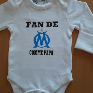Personalized baby bodysuit "OM fan like dad" possibility to change the word dad to the word of your choice