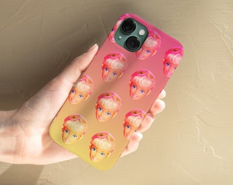 Vintage Barbie Pop Art 90s icónica muñeca de esquí en degradado amarillo rosa, funda de teléfono delgada brillante