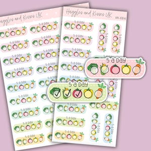 Könnte beinhalten: Ein Set mit 5-am-Tag-Obst- und Gemüse-Tracker-Aufklebern. Die Aufkleber zeigen eine Vielzahl von Obst und Gemüse, darunter Äpfel, Karotten und Brokkoli. Die Aufkleber sollen Menschen helfen, ihre tägliche Aufnahme von Obst und Gemüse zu verfolgen.