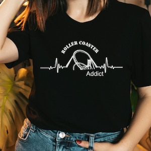 Roller Coaster addict Shirt, Roller coaster Heartbeat Tshirt, Amusement Park Gift, Minimalist T Shirt, Unisex Shirt Bild 1