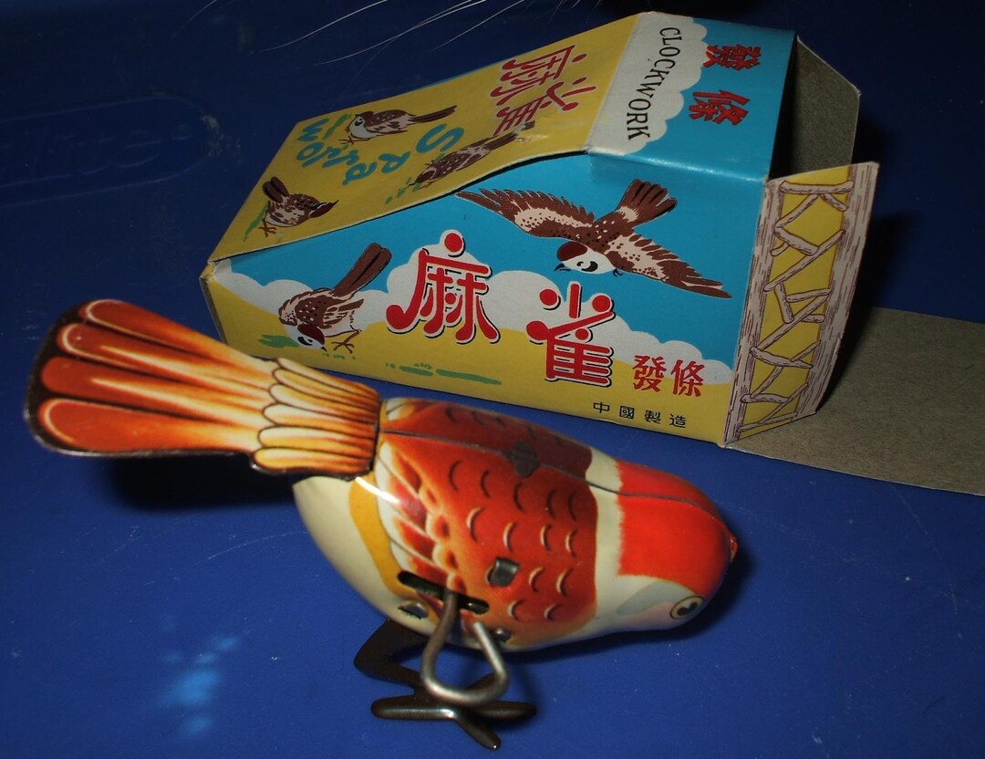 Bird's Holiday Sniper Sparrow Mini Figure Common Sparrow