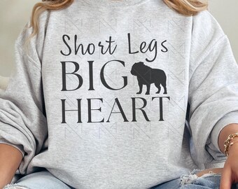 Bulldog SVG, Bulldog inglés de patas cortas y corazón grande, Regalos de bulldog, Bulldog inglés, Mamá de perro, Bolso de bulldog PNG, Perro lindo svg, Carrete de insignia para perro