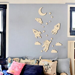 Decoración de la guardería del diseño del espacio, letrero de bebé personalizado, letrero de nombre personalizado, decoración de la habitación del bebé, letrero de madera personalizado, arte de la pared de dibujos animados de la decoración de la habitación del niño