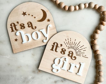 Baby Girl Gender Reveal Sign, It's A Girl Engraved Wood Plaque, Minimalist Boho, Sun Moon & Stars Baby Announcement Sign