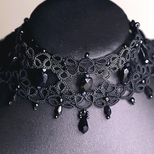 Gothic Lace Choker with Obsidian,Handmade Frivolite,Black Victorian Necklace.