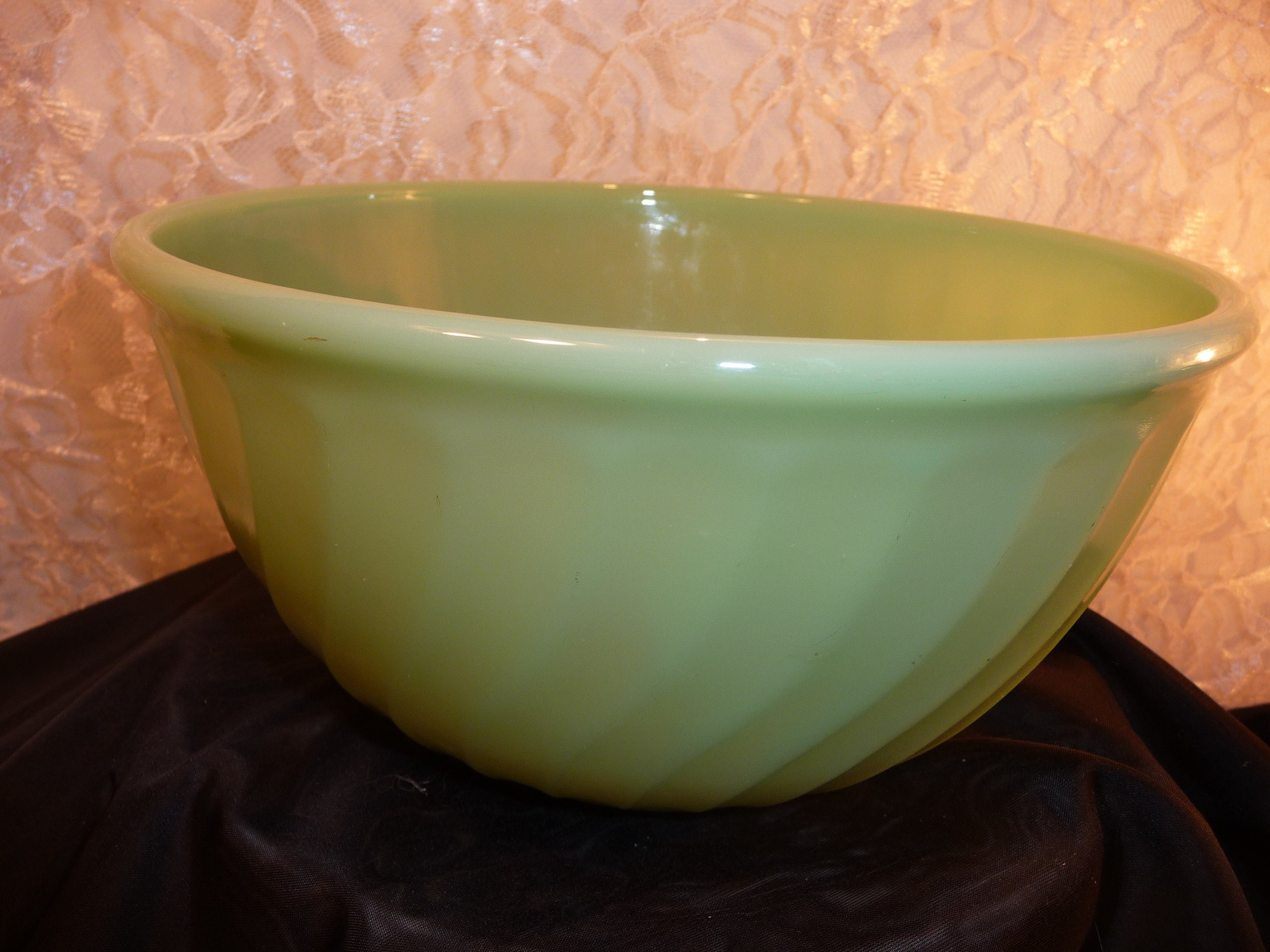 1950's Fire King Jadeite Mixing Bowls — Set of 4 Nesting Bowls Swirl  Pattern — The Butterfly Babe