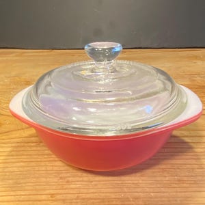 Vintage Pyrex Flamingo Casserole Dish with Knob Lid 8 Oz