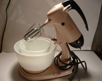 Hamilton Beach Stand Mixer Two Milk Glass Pyrex Bowls Mid Century Kitchen  Vintage Blender Mixmaster 9 Speed