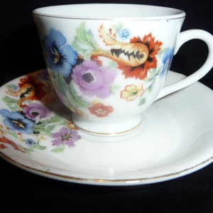Occupied Japan Tea Cup and Saucer, Coffee Cup and Saucer, Made in Occupied Japan, Flowers, Gold Trim