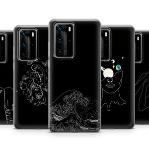 Puede incluir: Conjunto de cinco fundas transparentes para tel&eacute;fono con fondo negro y dise&ntilde;os de l&iacute;neas blancas. Los dise&ntilde;os incluyen una ola, una cara de mujer con un planeta sobre su ojo, una cara de mujer con un planeta sobre su ojo, una cara de mujer con un planeta sobre su ojo y una cara de mujer con un planeta sobre su ojo.