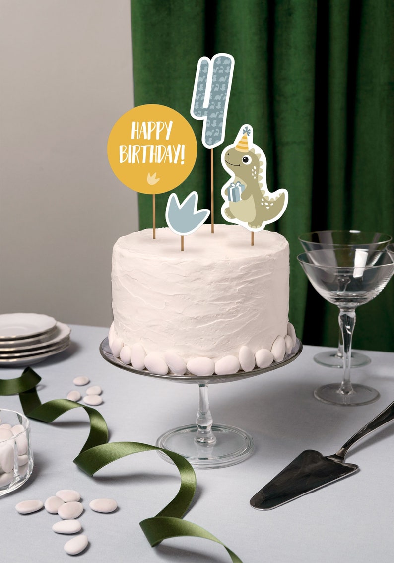 Cute Dinosaurs Cake Toppers, Age Centerpiece Figure, Dino Party Cake ...