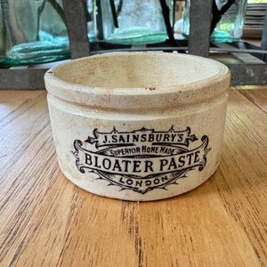 Rare Sainsbury&#39;s Shallow Dish Early Design Bloater Paste, English Advertising Pot, London c. 1900