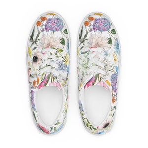 Women’s floral lace-up canvas athletic shoes