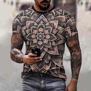 メンズ タトゥー風 対称曼荼羅デザイン Tシャツ - 幾何学模様のTシャツ、ユニークなギフトアイデア、スピリチュアルアートの服