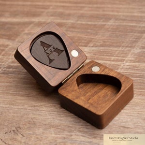 Étui de choix de guitariste personnalisé, boîte de médiator en bois gravée par guitariste, cadeau pour joueur de guitare, rangement de médiator de guitariste, cadeau pour image 6