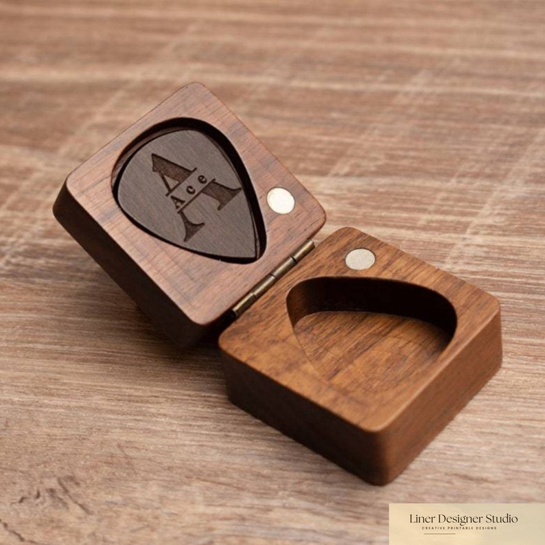 Personalized Guitarist Pick Case, Customized Guitarist Engraved Wooden Pick Box, Gift for Guitar Player, guitarist pick storage , giftfor 画像 6