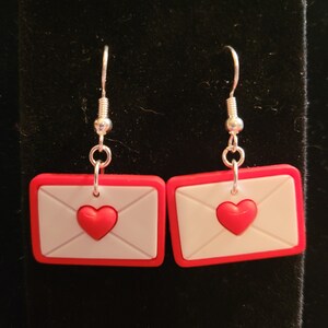 Pendientes con letras del día de San Valentín