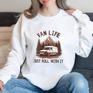 Moletom Van Life: Nomad Adventure Travel Crewneck