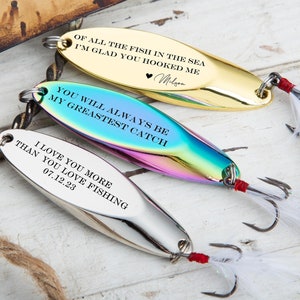 LuckyBySong Engraved Fishing Lure-Personalized Fishing Keychain Gift-Fathers Day Gift-Gift for Boyfriend-Fishing Gift for Husband-Mens Fishing Lure Gift