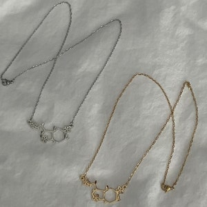 Collar con colgante de molécula, collar con colgante de molécula de serotonina con dije de flor, joyería de ciencia química, regalo para ella