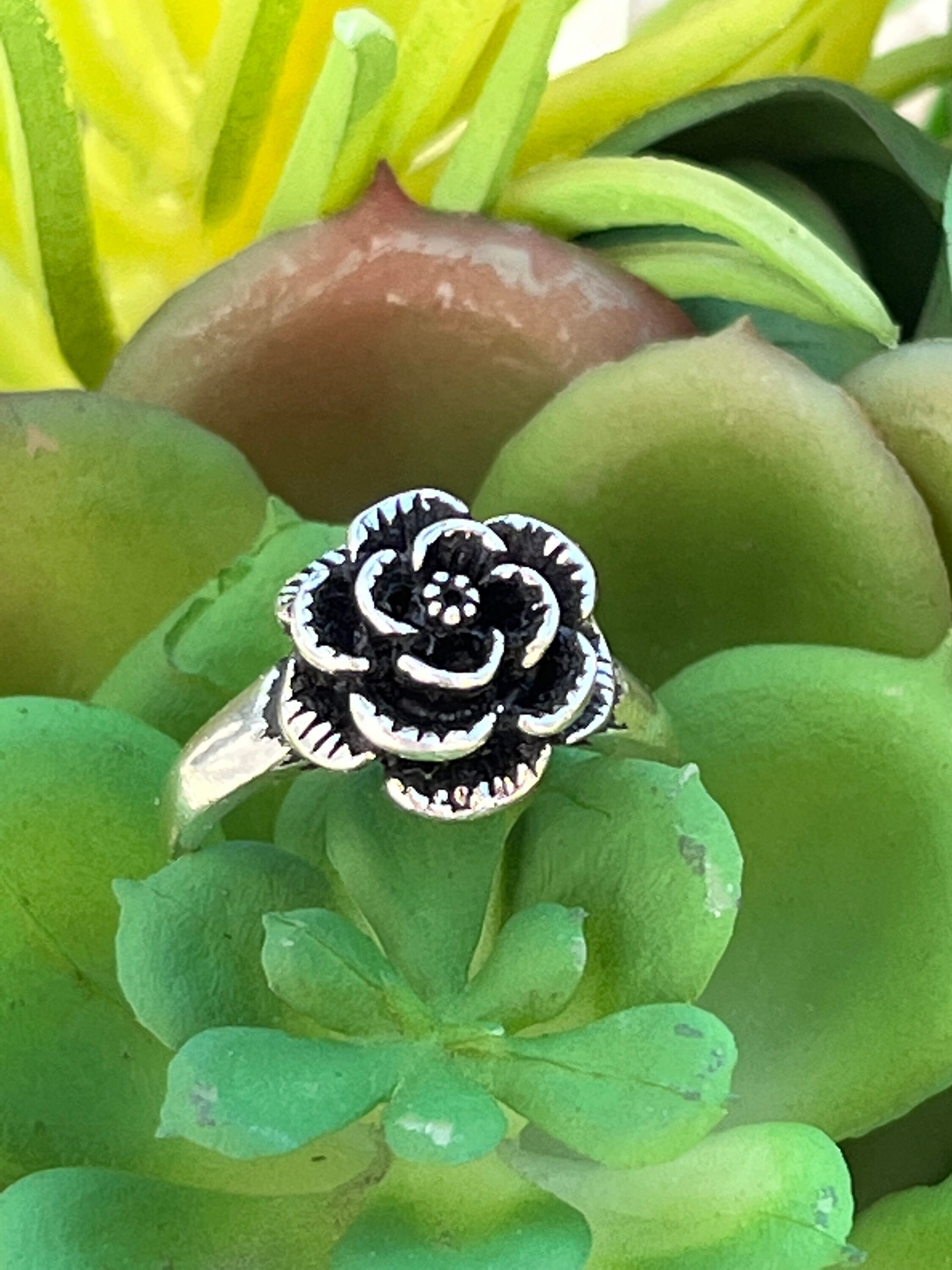 Bague Fantaisie Oxydes Roses Fleurs - Taille 58 Réglable - 10 Grammes - Occasion