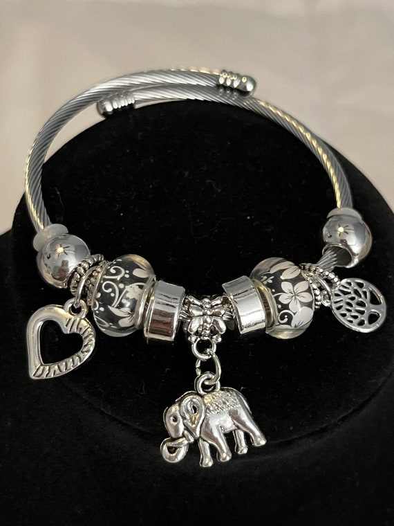 Bracelet Acier Inoxydable Pendentif éléphant – Strass – Jonc Doré – Neuf Sans Emballage