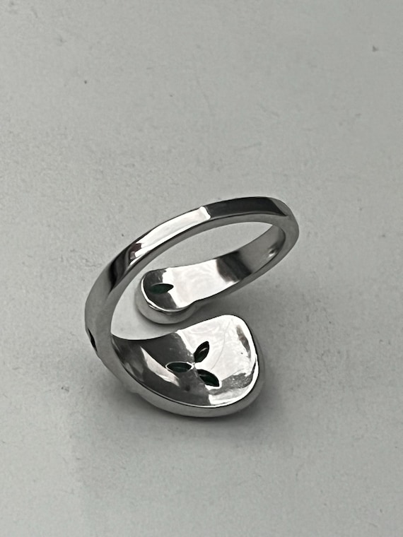 Sterling Silver Spoon Leaf Ring: Green Cubic Zirc… - image 8