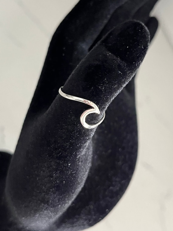 Sterling Silver Breaking Wave Toe Ring: Adjustabl… - image 1