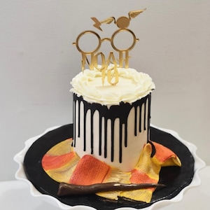 Harry Potter Decoration Gateau Anniversaire, Wizard Cake Topper, Deco  Gateau Harry Potter Contient 3 Pièces Harry Potter Mini Figurines et 1  Pièces