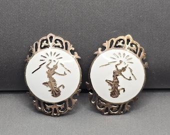 Pendientes de clip vintage de plata esterlina esmaltada de Siam, joyería figurativa blanca