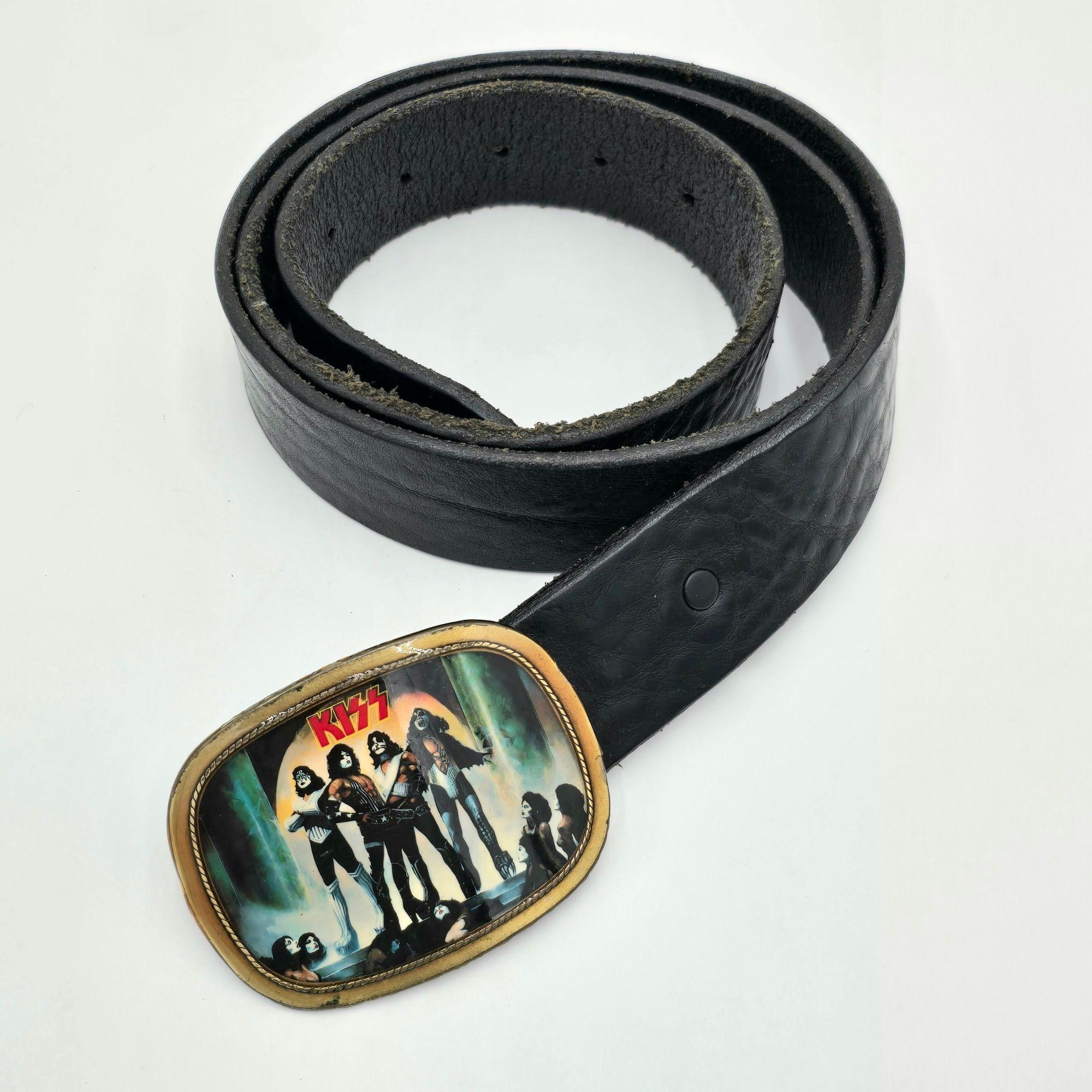 Bee Gees Belt Buckle Pacific 1977 Prizm Blue Gold Oval Mint Condition Rare Find Belt, A Vintage, Buckle, Cluster, Turquoise, Hallmark  main image 4